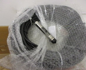 Гидростатический датчик уровня
Hydrostatische-Niveausonde
zur kontinuierlichen Füllstandmessung von 
sauberem Wasser im drucklosen Zustand 
Behälter, Bohrlöcher, Tanks etc. 
Ausgang mA: 4…20mA linear (I) 
Messbereich: 100,00m H2O 
Spannungsversorgung: 10…30VDC 
Kabelanschluss:  114,00m 
Sensormaterial:  Keramik 
Sensorgehäuse: 1.4404 (AISI 316L) 
Überspannungsschutz: Ja 
Kabel: PU mit Kapillare, Zweidraht 
Schutzart:  IP68 
Temperaturkompensiert: 0…+25°C 
Temperaturfehler: max. 0,04%/K 
Außentemperatur: -25…+50°C  Dinel